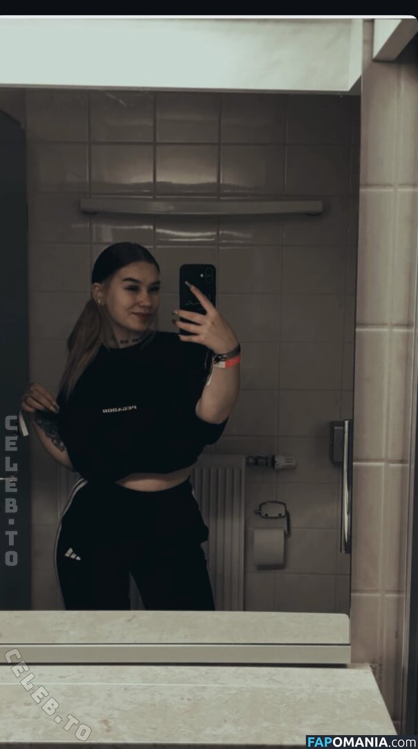 _linaa.wars_ Naakt OnlyFans  Gelekte foto #1