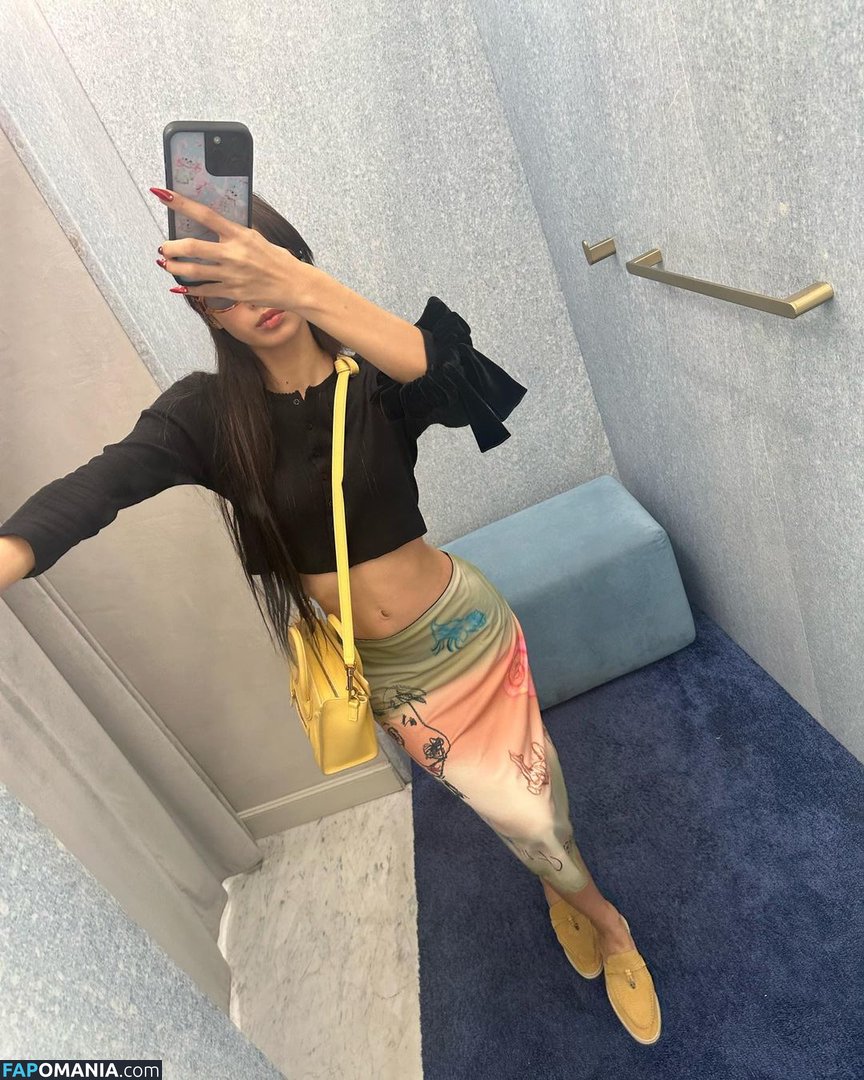 Blackpink / Lisa / lalalalisa_m / lisaamane Naakt OnlyFans  Gelekte foto #27