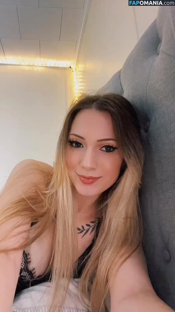Little Momma / Littleemommaa21 / littlee.mommaa23 / littleemommaa23 Naakt OnlyFans  Gelekte foto #5