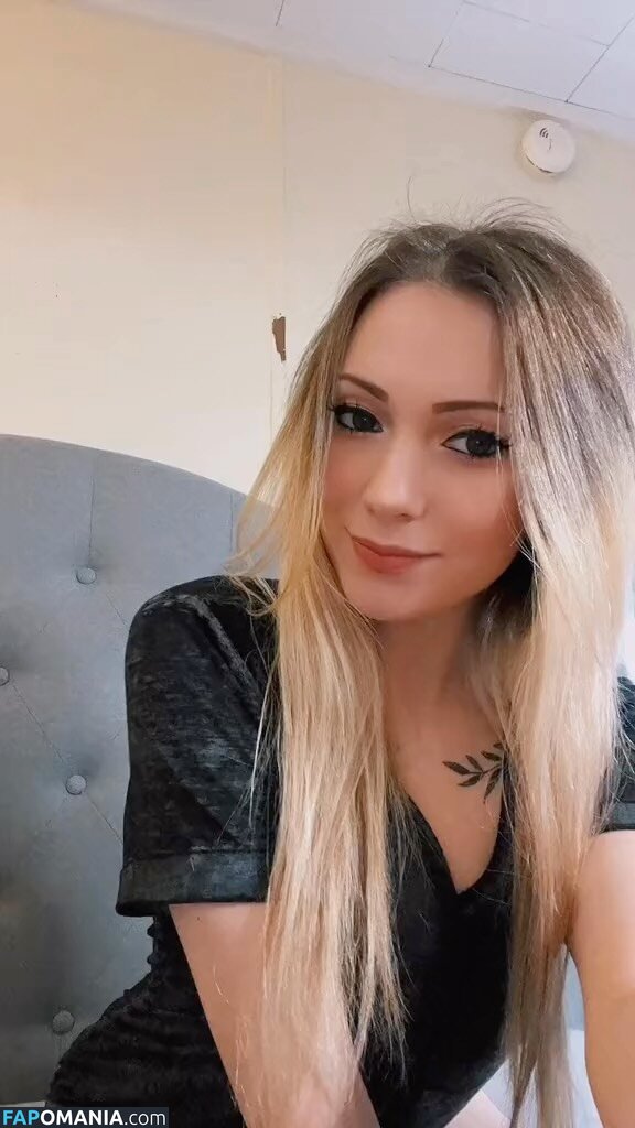 Little Momma / Littleemommaa21 / littlee.mommaa23 / littleemommaa23 Naakt OnlyFans  Gelekte foto #9