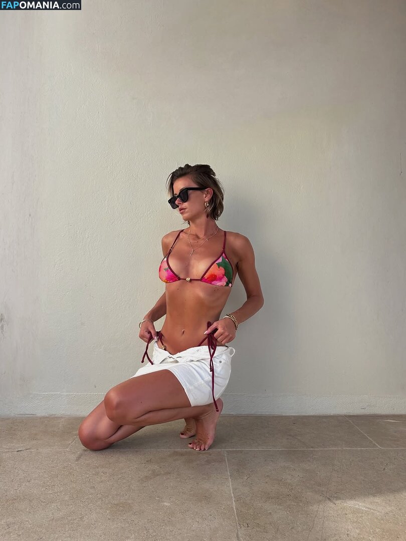 Liv Bentley / Olivia Bentley / oliviabentleyk / theoliviabentley Naakt OnlyFans  Gelekte foto #8
