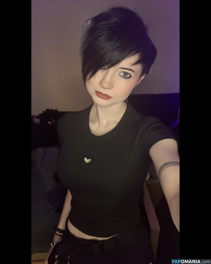 LonesomeMuse Naakt OnlyFans  Gelekte foto #1