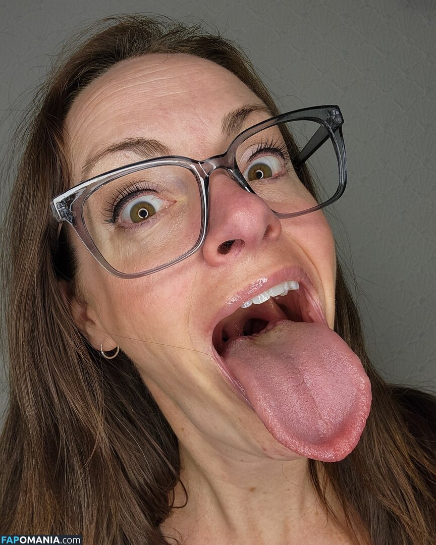 Long Tongue Fetish / _longtonguelewis / diqueentongue / longtonguelewis Naakt OnlyFans  Gelekte foto #312