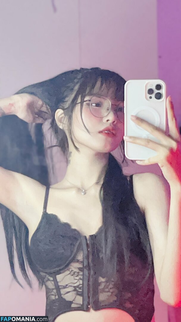Lilith / Lou Aenlle / llthidk Naakt OnlyFans  Gelekte foto #12