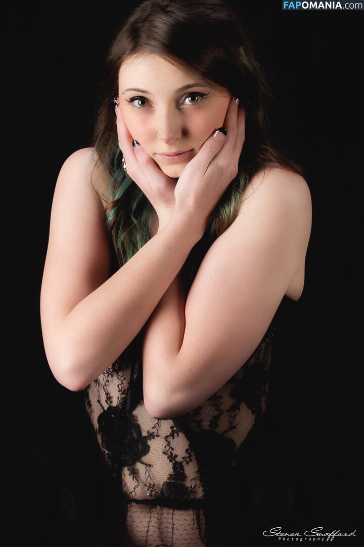 Luckicharmed / lucki.charmed Naakt OnlyFans  Gelekte foto #17