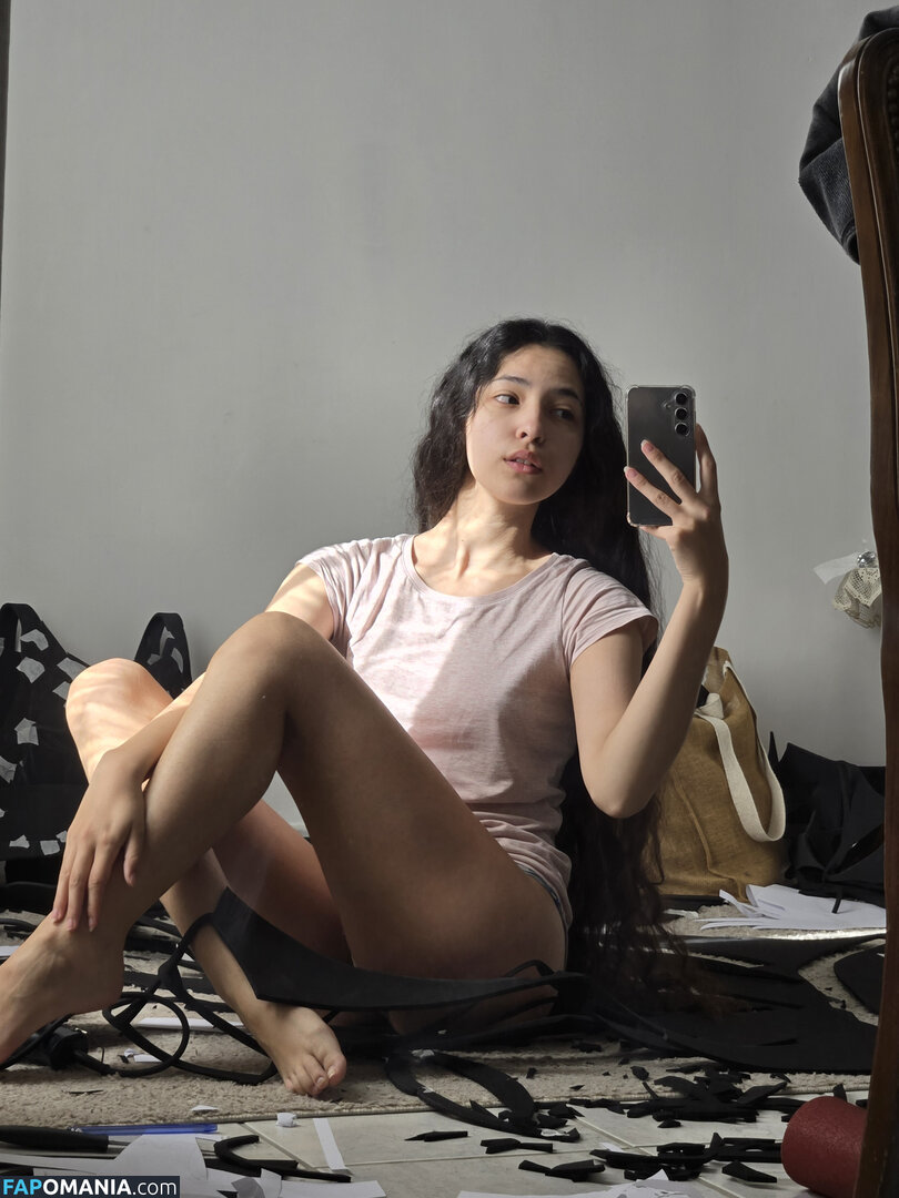 Luna Myosotis / LunaMyosotis Naakt OnlyFans  Gelekte foto #1