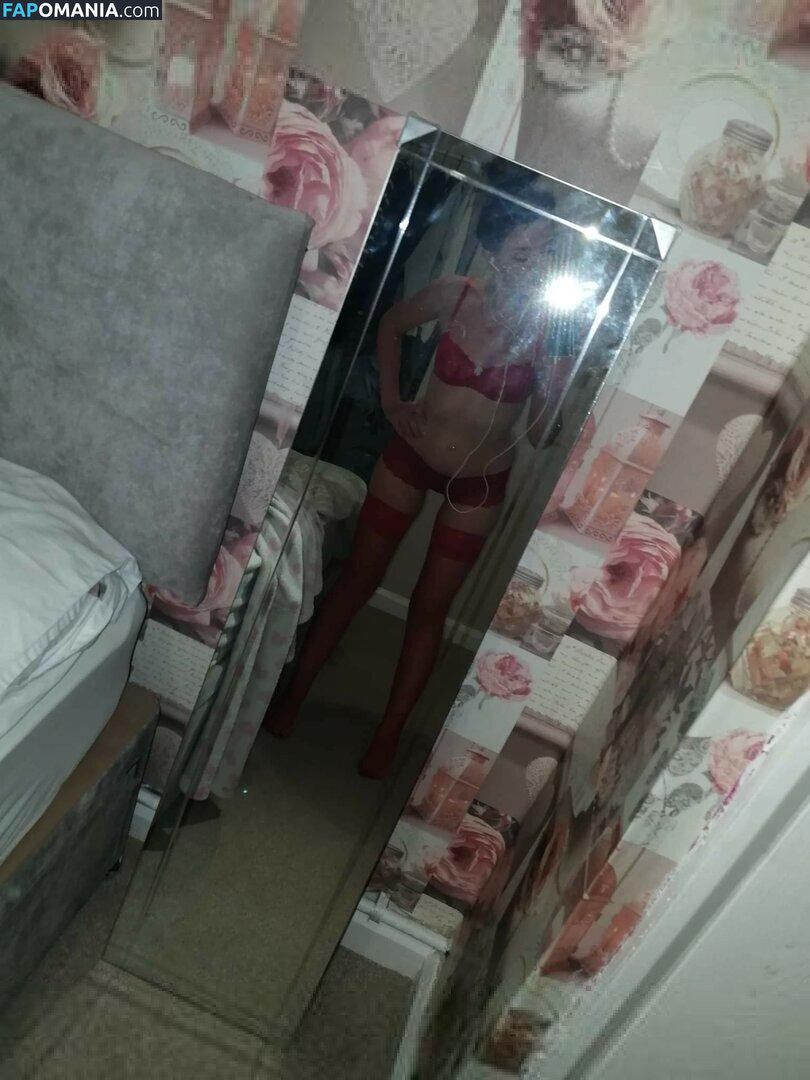 Lyl_24 / layla_24 Naakt OnlyFans  Gelekte foto #2