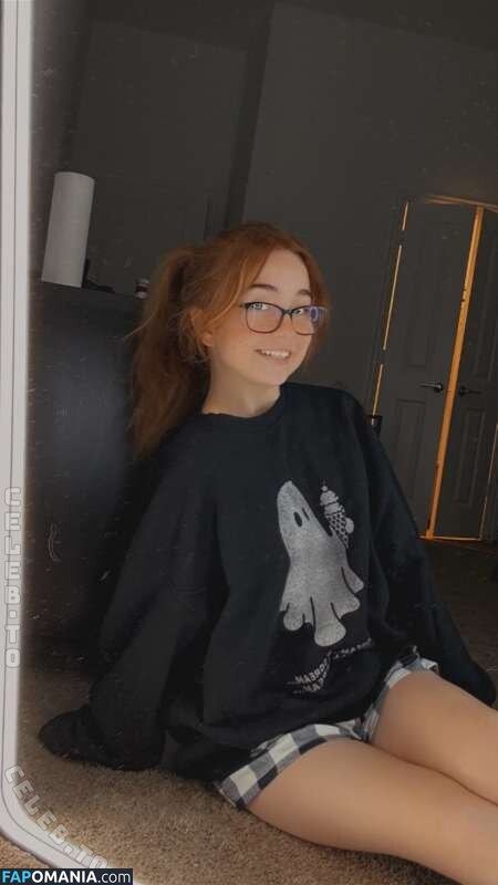 Lyssaurora / https: Naakt OnlyFans  Gelekte foto #361