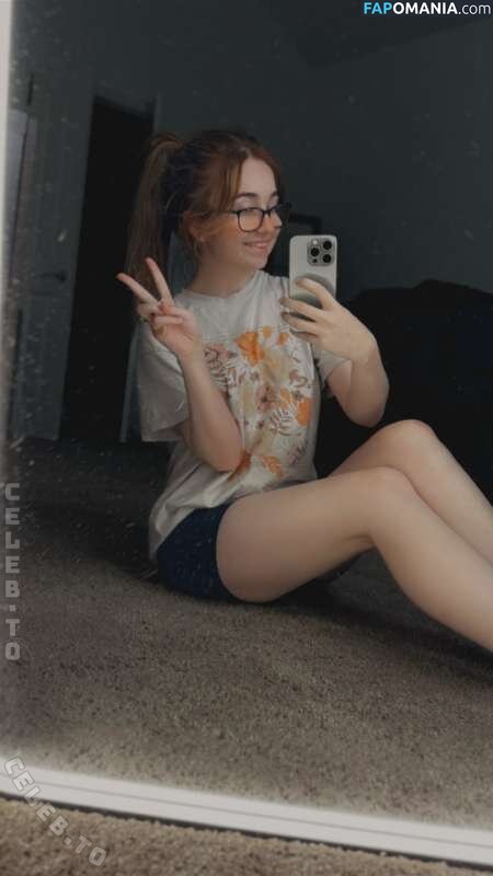 Lyssaurora / https: Naakt OnlyFans  Gelekte foto #427