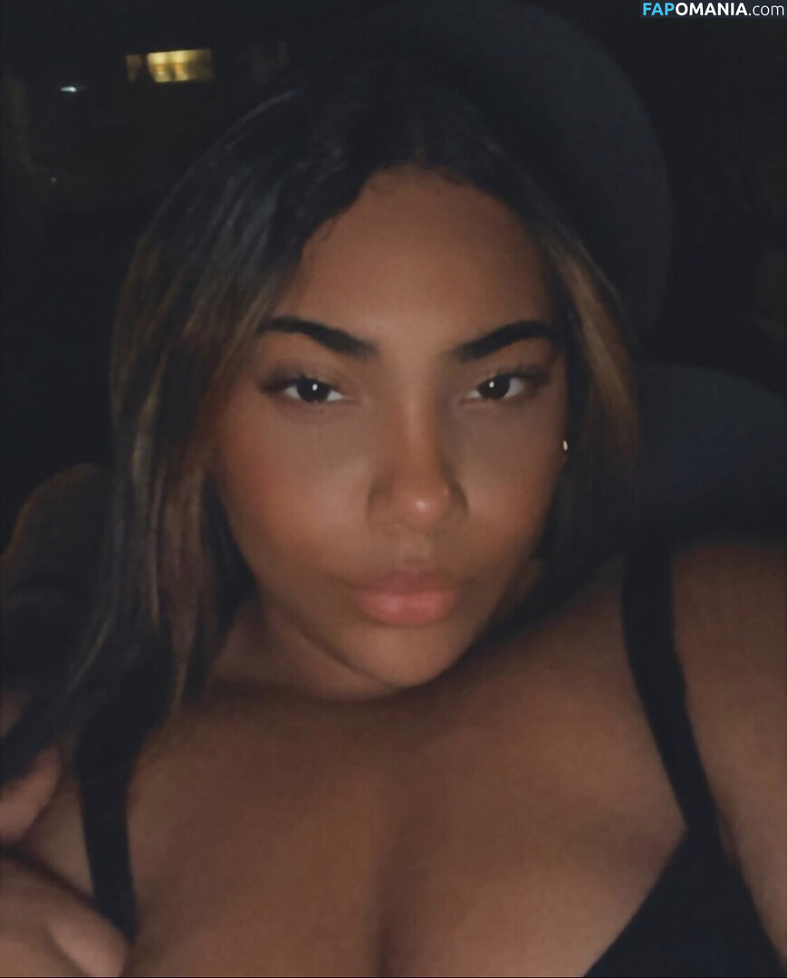 m.ariaher_ Naakt OnlyFans  Gelekte foto #1