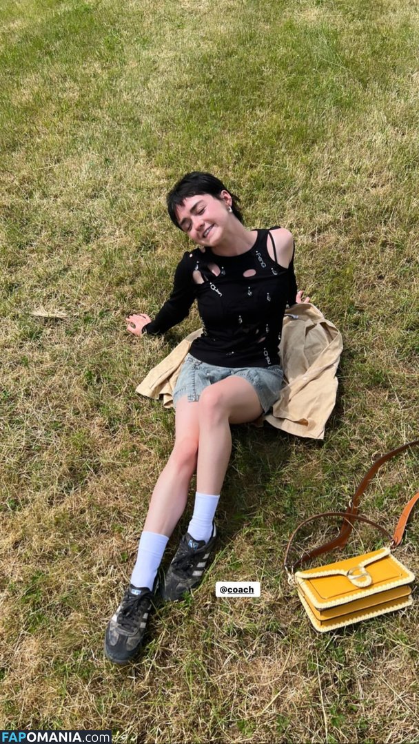 Maisie Williams Naakt Gelekte foto #12