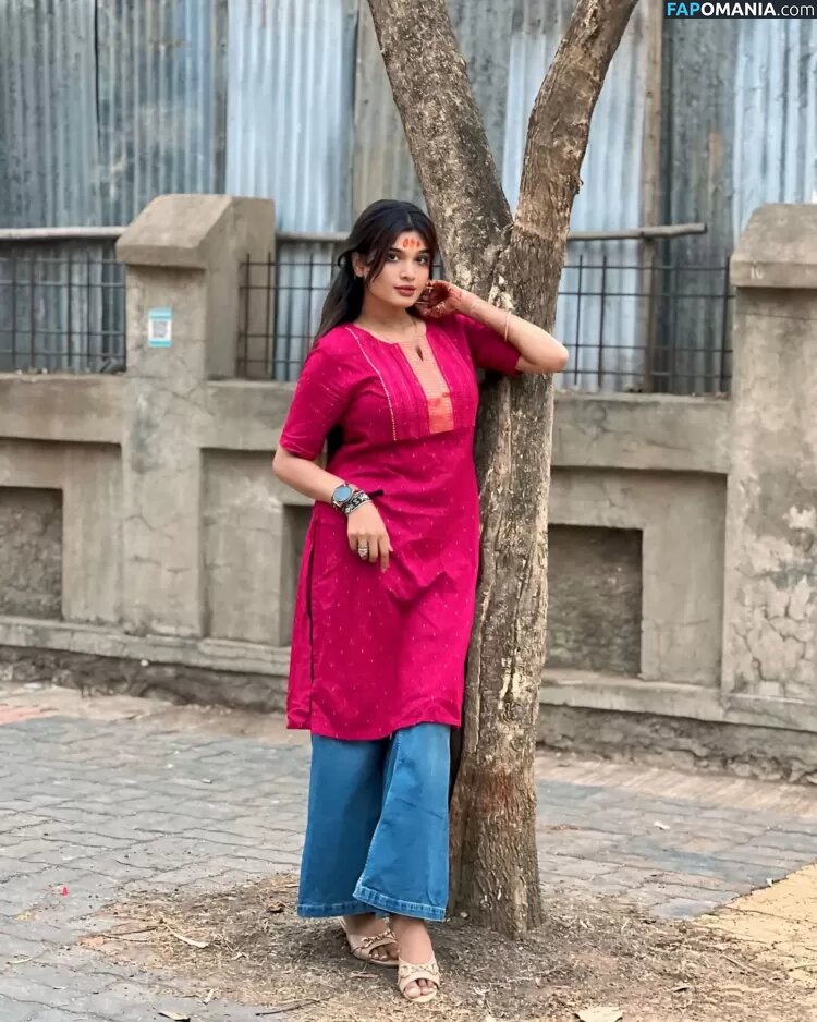 Mansi Suravase Naakt OnlyFans  Gelekte foto #8