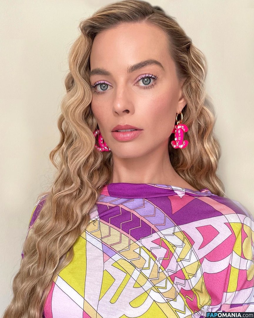 Margot Robbie Naakt Gelekte foto #163