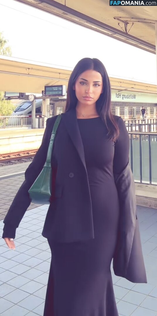 Mariamalkk Naakt OnlyFans  Gelekte foto #1