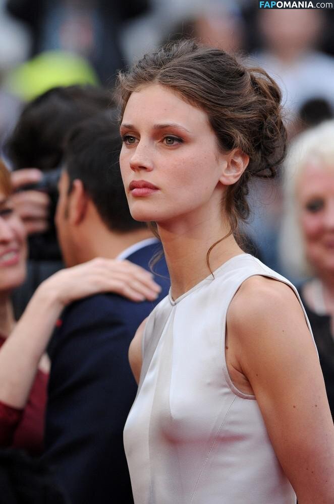 Marine Vacth / https: / marine_vacth / marinvacth Naakt OnlyFans  Gelekte foto #7