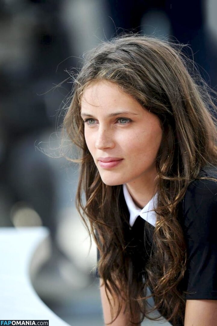 Marine Vacth / https: / marine_vacth / marinvacth Naakt OnlyFans  Gelekte foto #9