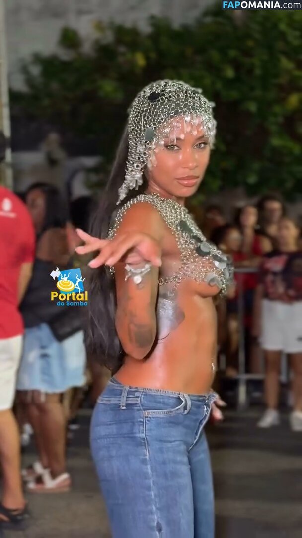 MC Rebecca / rebecca Naakt OnlyFans  Gelekte foto #7