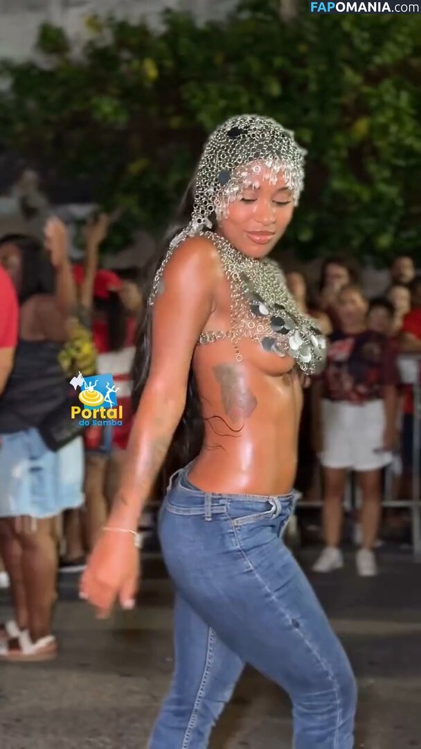 MC Rebecca / rebecca Naakt OnlyFans  Gelekte foto #8