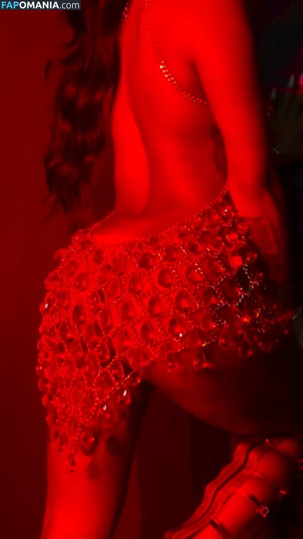 MC Rebecca / rebecca Naakt OnlyFans  Gelekte foto #11