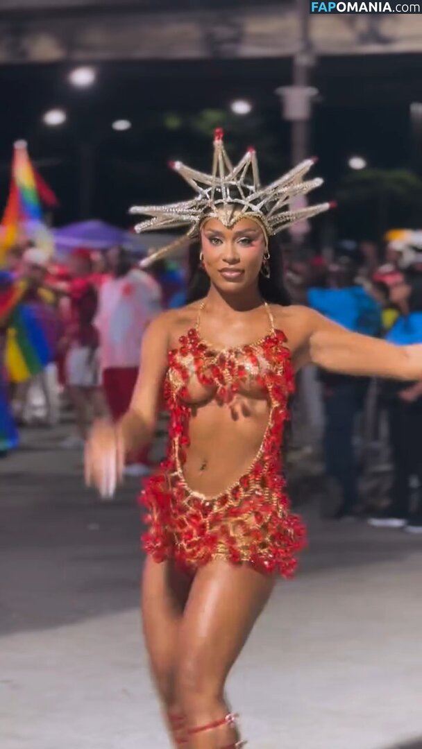 MC Rebecca / rebecca Naakt OnlyFans  Gelekte foto #13