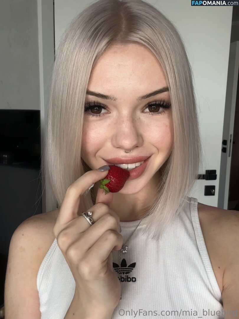 _iam_bluebird_ / mia_bluebird Naakt OnlyFans  Gelekte foto #2