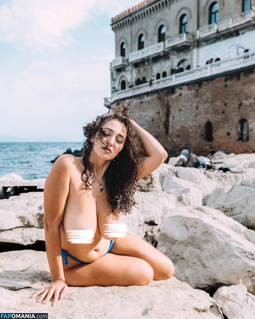Micol Quirino / micolquirino_ / rometonaples Naakt OnlyFans  Gelekte foto #2