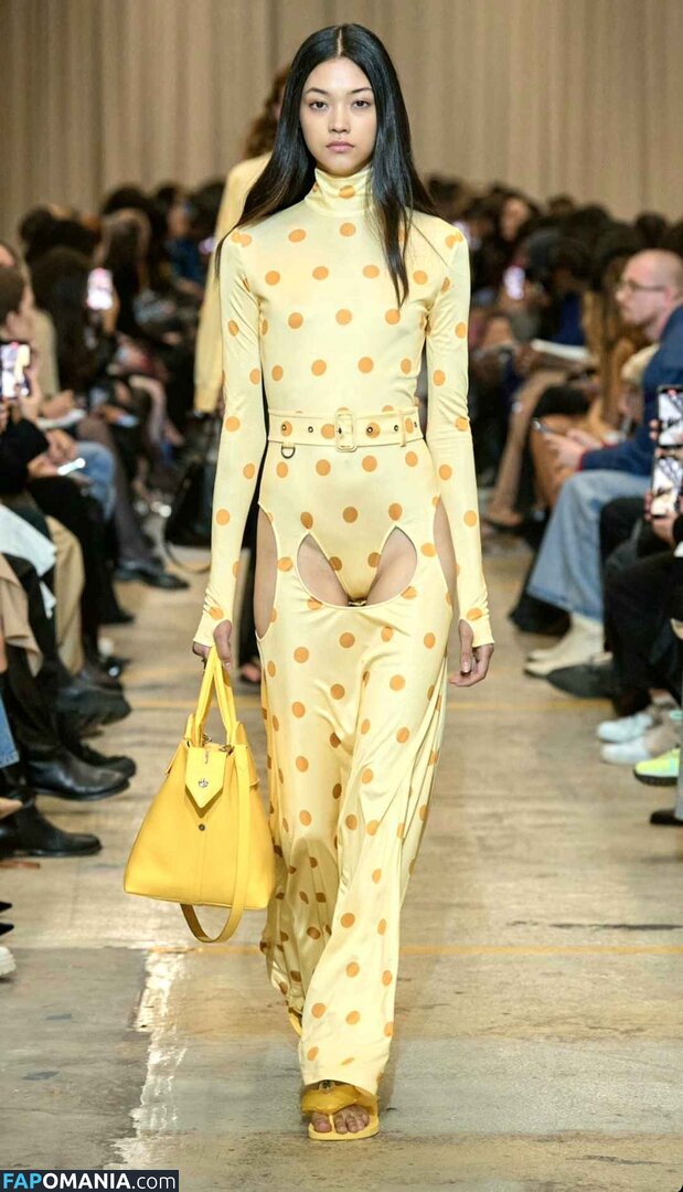 Mika Schneider / mikaschndr Naakt OnlyFans  Gelekte foto #6