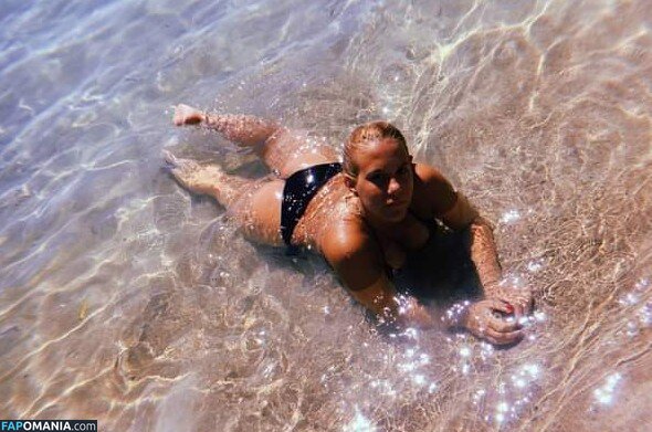 Milena Velba / milena_offical / official_milenavelba / velbamilenaveronikalz Naakt OnlyFans  Gelekte foto #2044