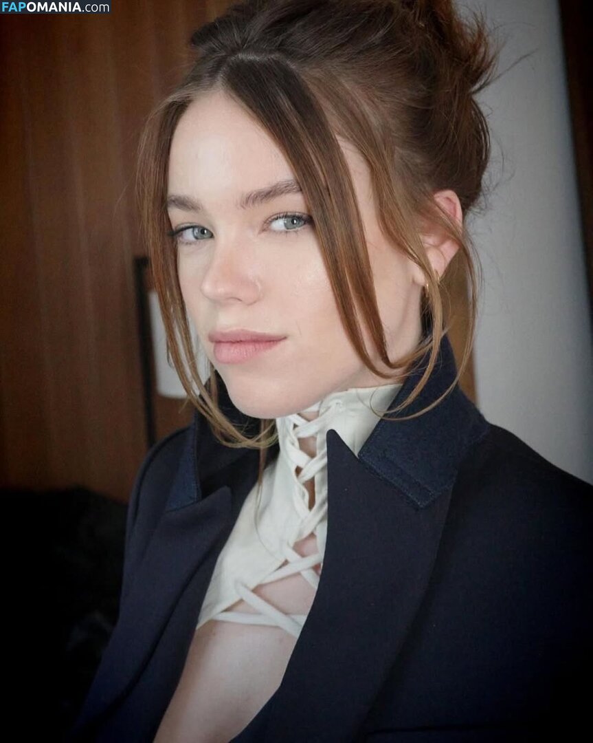 Milly Alcock / https: / millyalcock Naakt OnlyFans  Gelekte foto #313