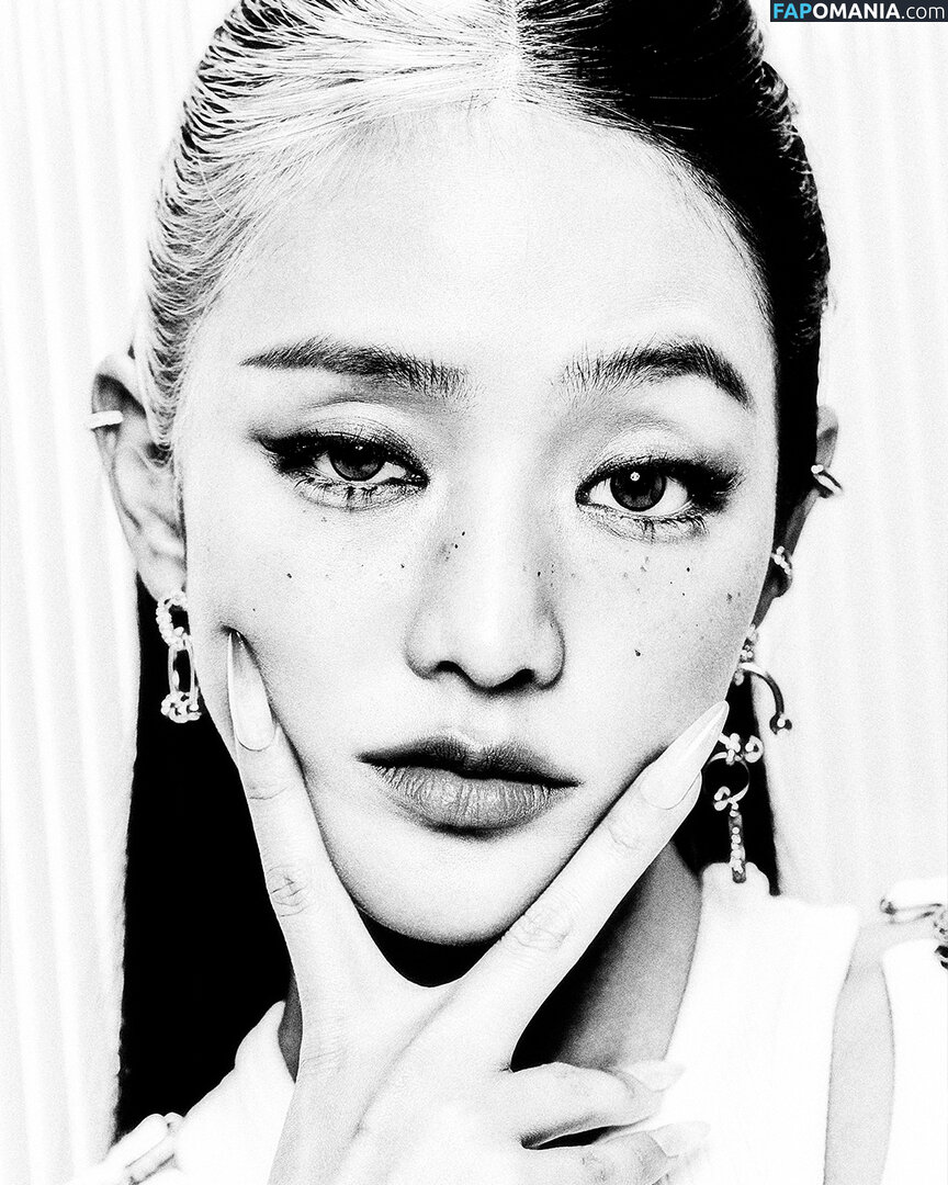 (GI-dle / Minnie (Nicha Yontararak - I-dle / min.nicha Naakt OnlyFans  Gelekte foto #26