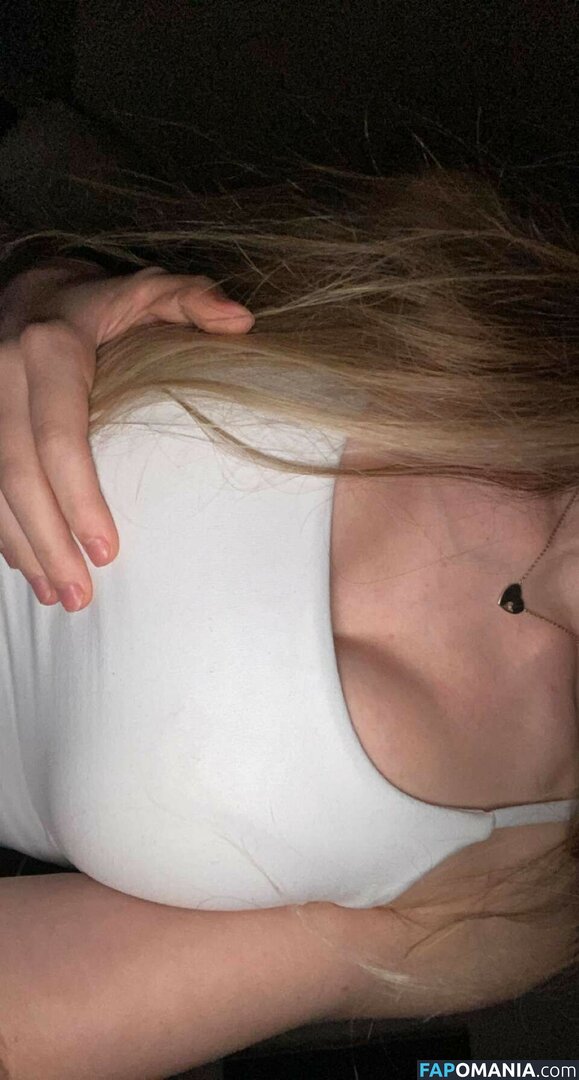 Mira.004 / model_mira Naakt OnlyFans  Gelekte foto #2