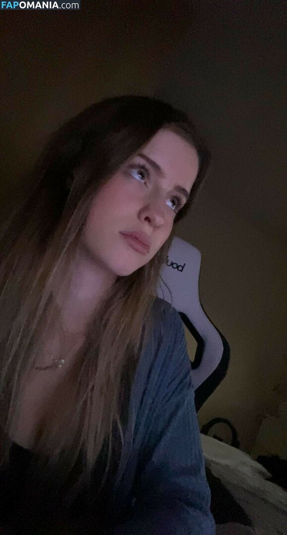 Mira Szalma / https: / mira.004 Naakt OnlyFans  Gelekte foto #1