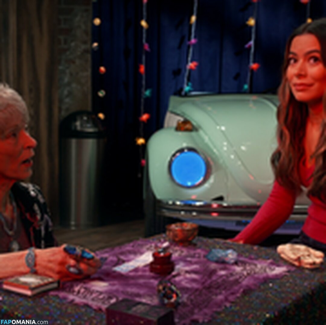 Miranda Cosgrove / MirandaCosgrove / onlyfanssz Naakt OnlyFans  Gelekte foto #159