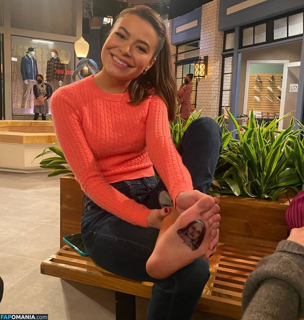 Miranda Cosgrove / MirandaCosgrove / onlyfanssz Naakt OnlyFans  Gelekte foto #460