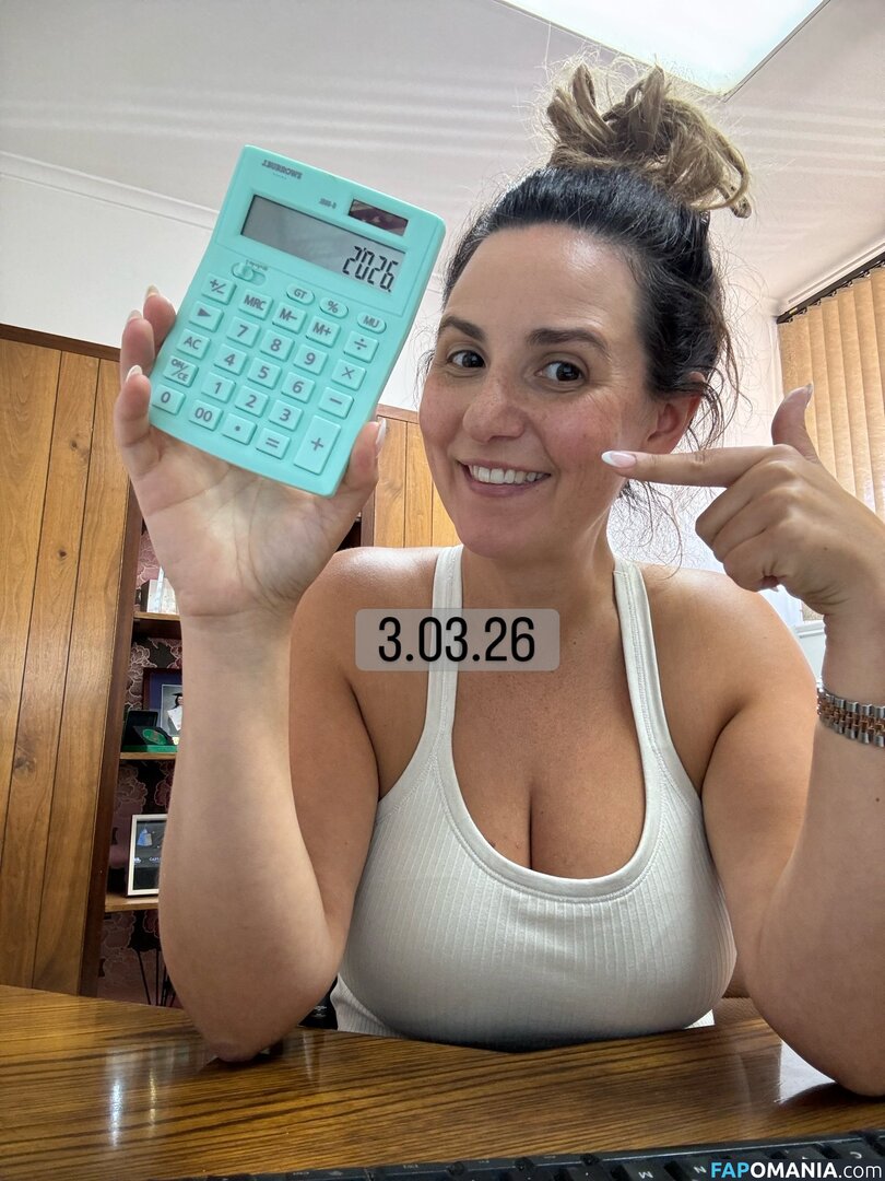 MILF Online Accountant / Miriam Holme / miriamholme Naakt OnlyFans  Gelekte foto #18
