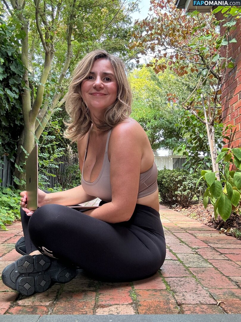 MILF Online Accountant / Miriam Holme / miriamholme Naakt OnlyFans  Gelekte foto #20