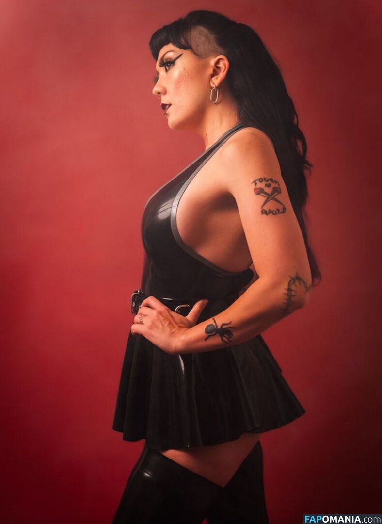 Mistress Poison / MistressPoison2 / MistressPoisonx / https: / iammistresspoison Naakt OnlyFans  Gelekte foto #3