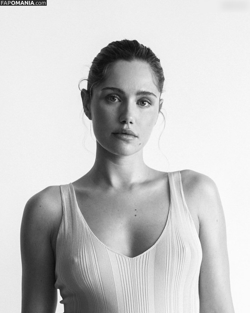 Mitsou Jung Naakt OnlyFans  Gelekte foto #2