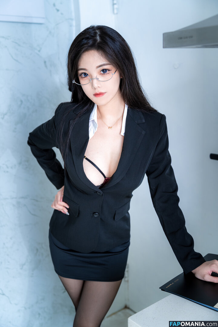 1357046erty / Mizhi_mao / mizhimaoqiu / mizhimiaoqiu / 蜜汁猫裘 Naakt OnlyFans  Gelekte foto #40