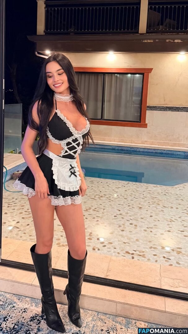 Moni Charlton / monicharlton Naakt OnlyFans  Gelekte foto #4