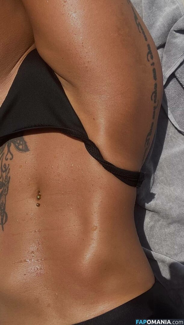 Monika Kinga / monikakinga / monikakingaa Naakt OnlyFans  Gelekte foto #1