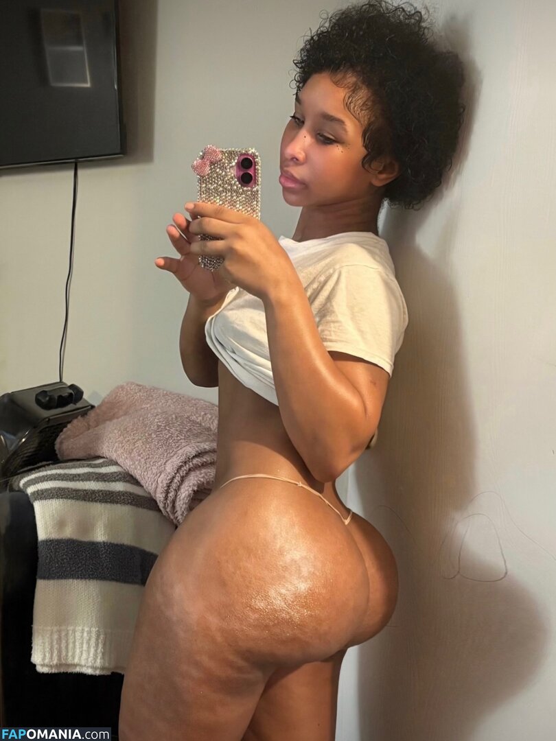 Naebxaa / boujeeea Naakt OnlyFans  Gelekte foto #2