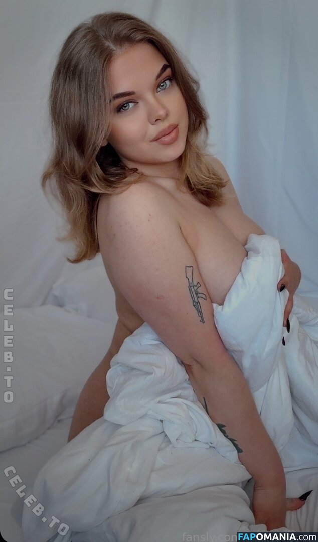 Joanna668636037 / Kelluxee / Naughty Kelly / https: / naughtykells Naakt OnlyFans  Gelekte foto #2