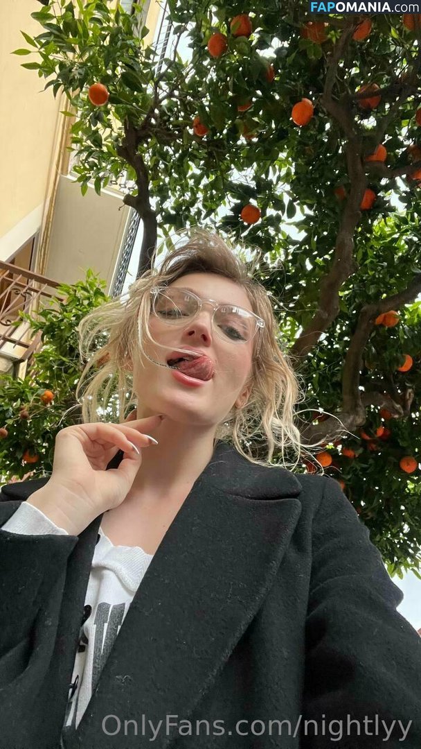 elara_moonq / nightly / nightlyy Naakt OnlyFans  Gelekte foto #102