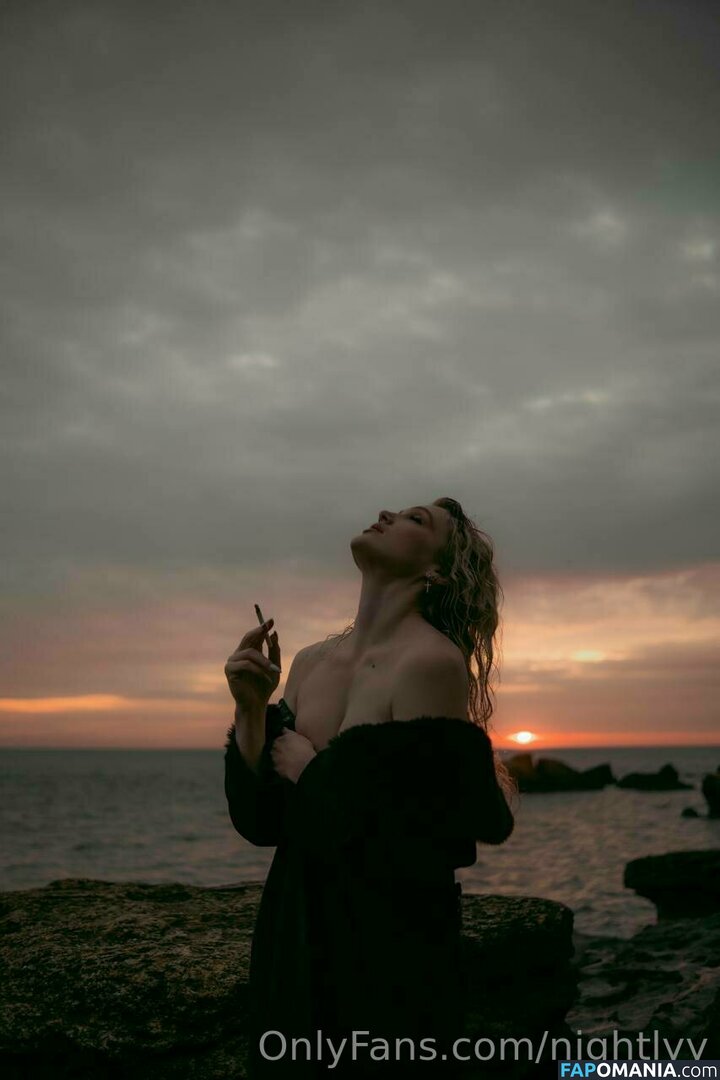 elara_moonq / nightly / nightlyy Naakt OnlyFans  Gelekte foto #479