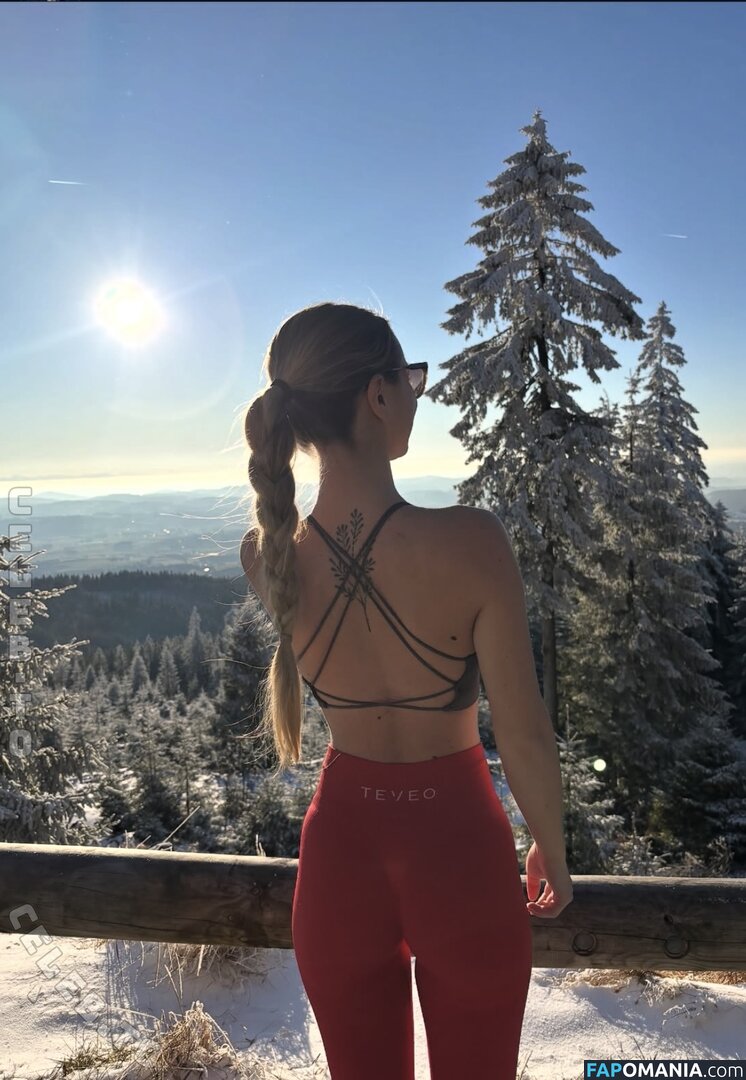 Nina Haberl / niha.original Naakt OnlyFans  Gelekte foto #1