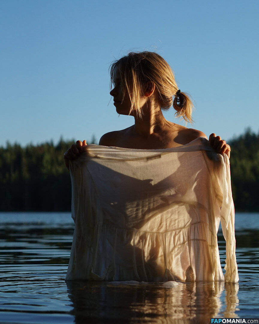 Nina Laitiala / Ninainsauna Naakt OnlyFans  Gelekte foto #1