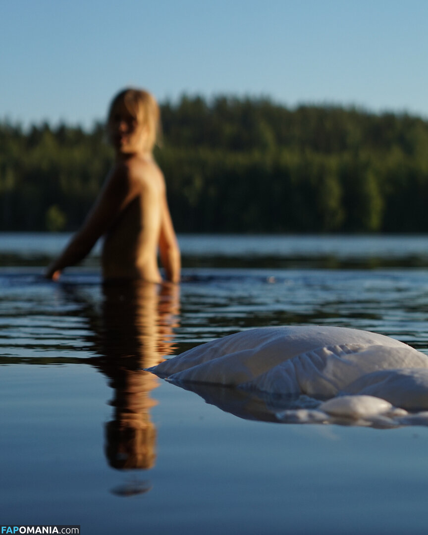 Nina Laitiala / Ninainsauna Naakt OnlyFans  Gelekte foto #2