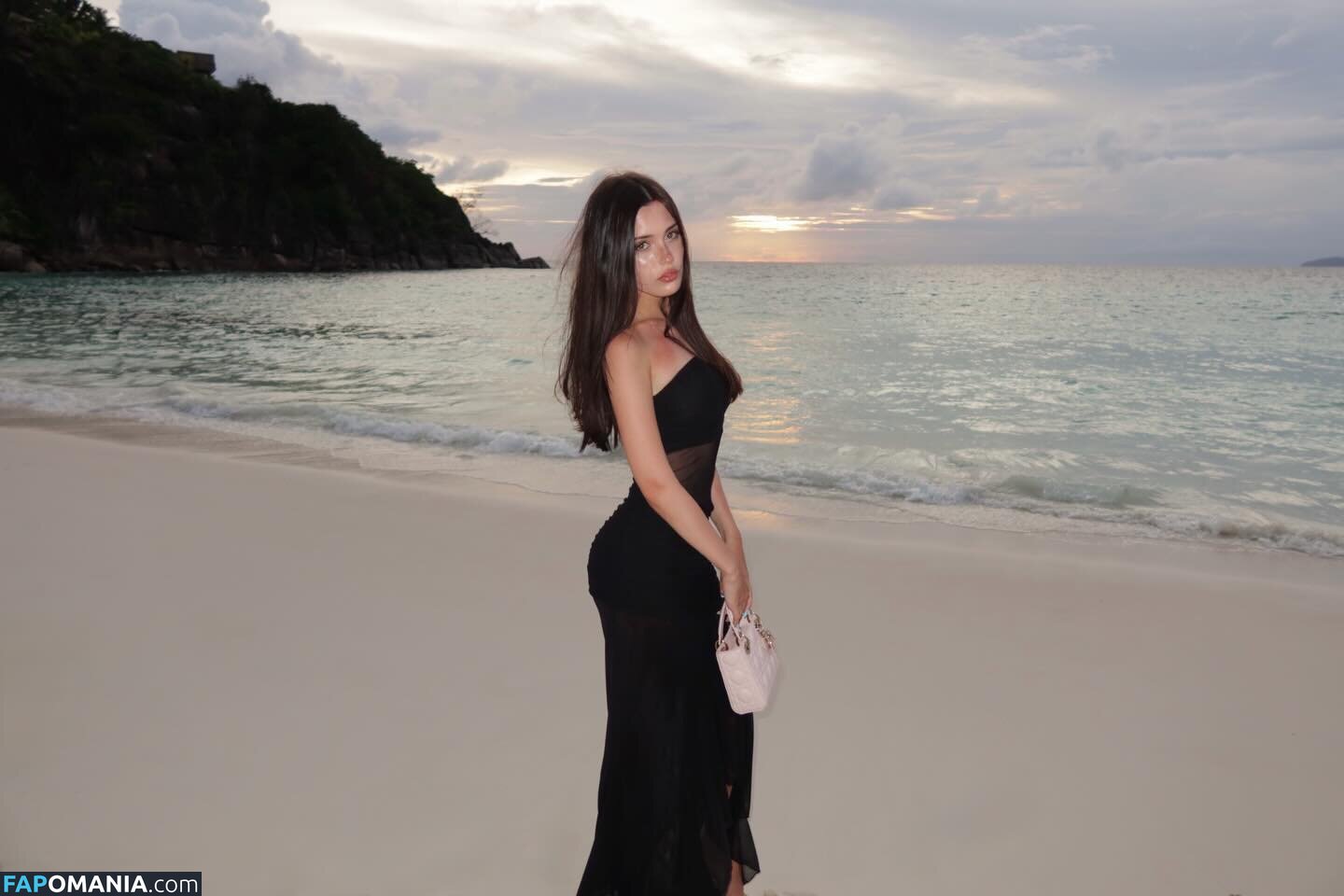 notevuushka Naakt OnlyFans  Gelekte foto #2