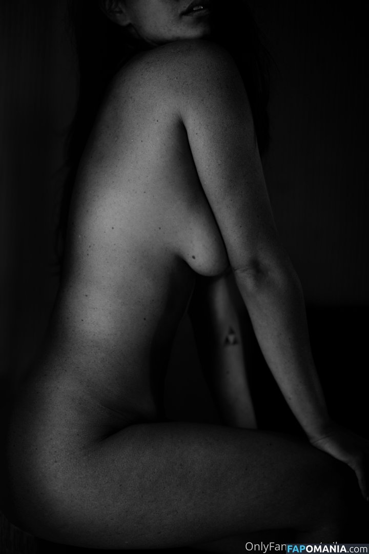 Nour Guiga / noor.g / nornaiysha / nour_guiga Naakt OnlyFans  Gelekte foto #6